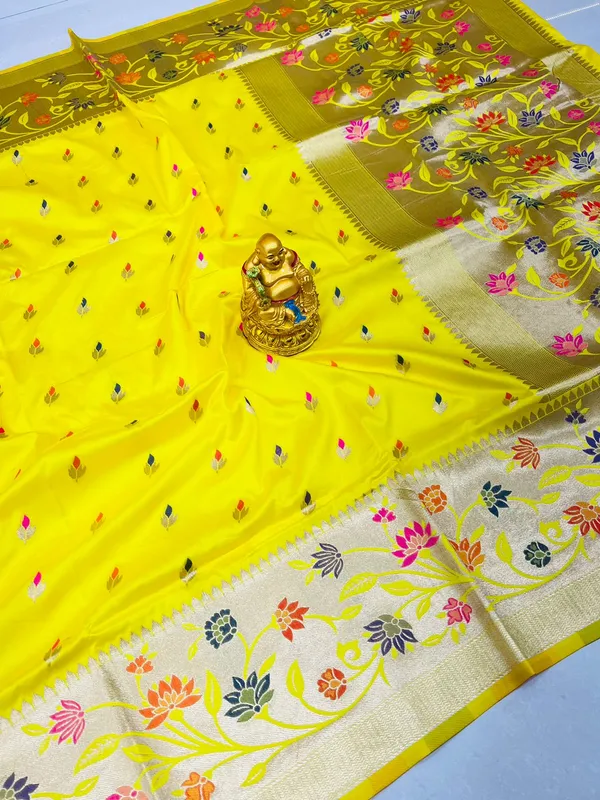 Yellow_Designer_Banarasi_Silk_Saree_With_Rich_Pallu_And_Unstiched_Blouse_Piece.